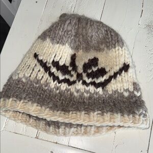 Cowichan hand knit toque (beanie) hand-knitted garment originating Coast Salish